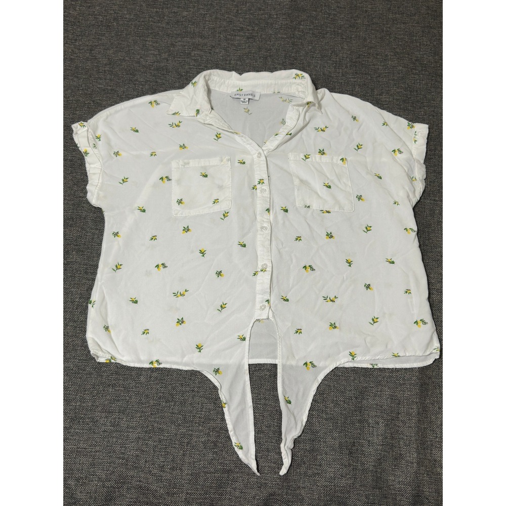 Emily‎ Daniels Women's 1X Button Down Shirt Lemon Print Tie Front Short Sleeve